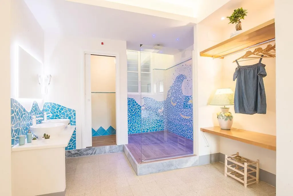 Paravia Suite Floransa 3*,